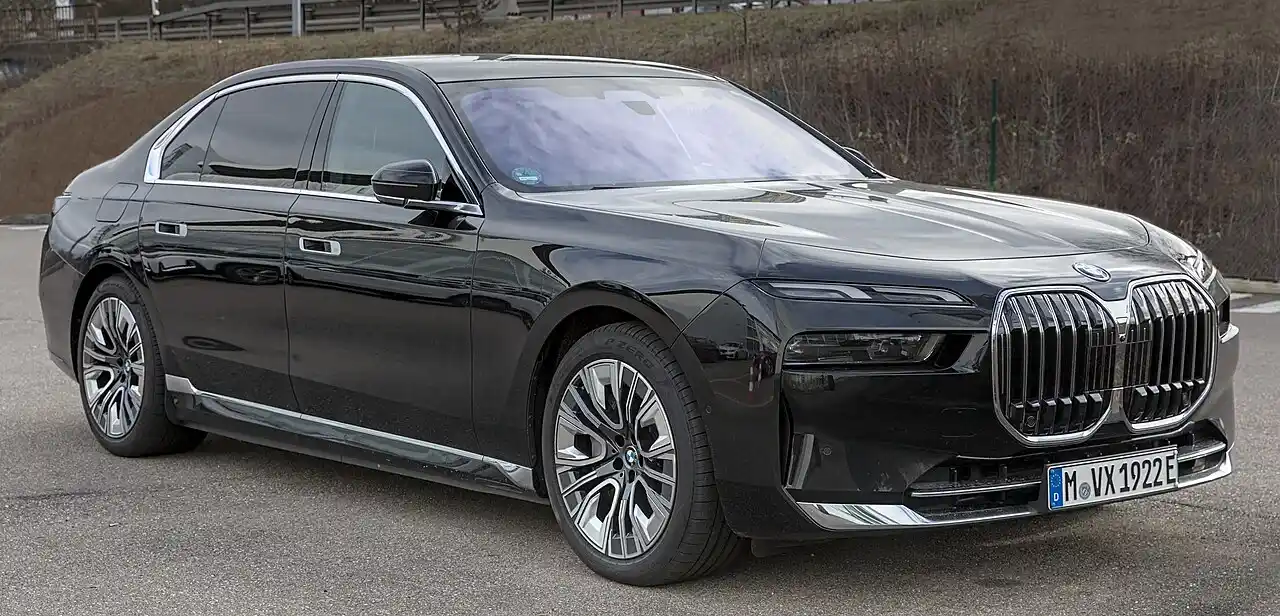 BMW 7 Series for hire in Dubai