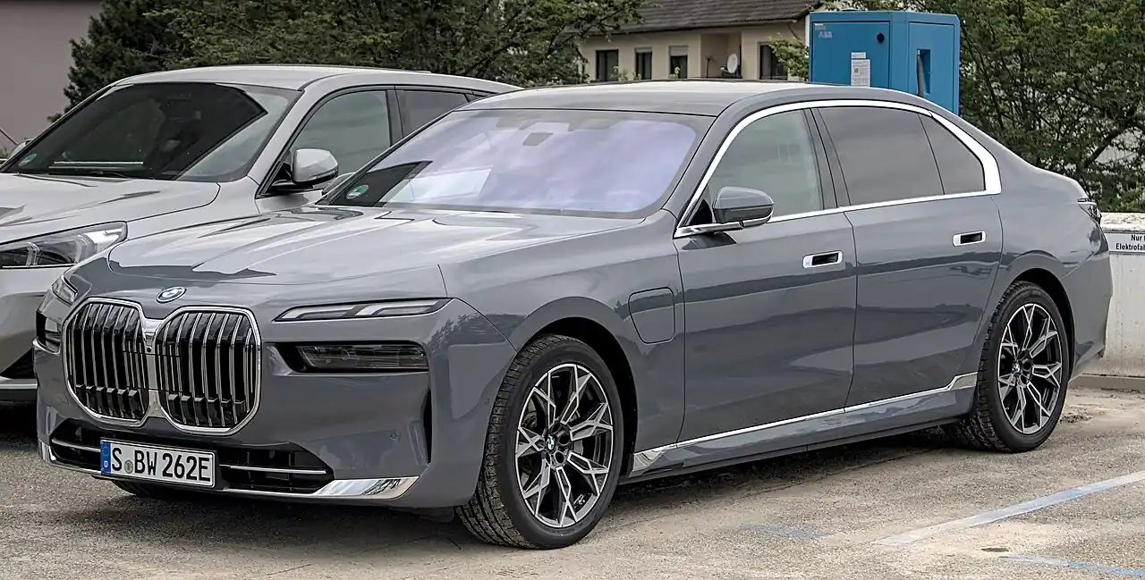 BMW 7 Series — gallery view