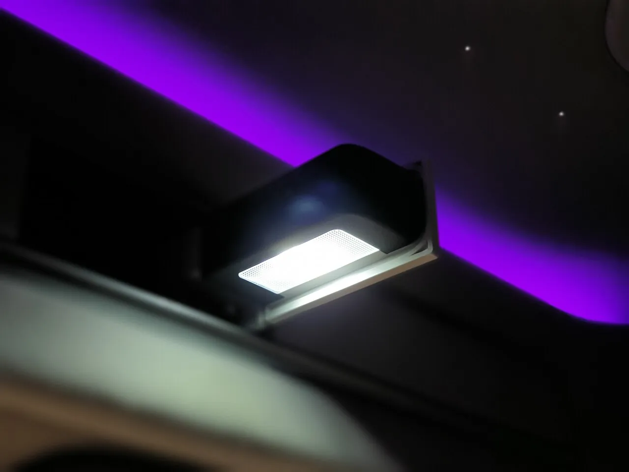 Chevrolet Suburban Stretch Limousine — cabin and detail view