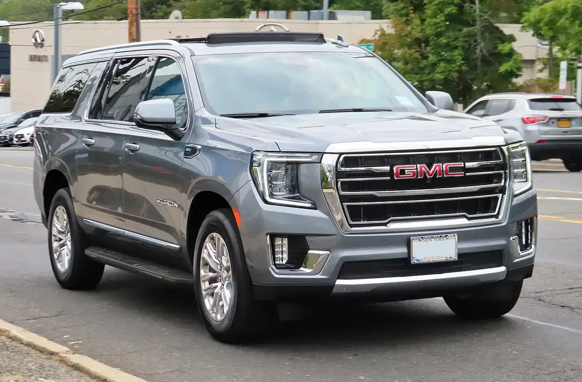 GMC Yukon XL Chauffeur SUV for hire in Dubai