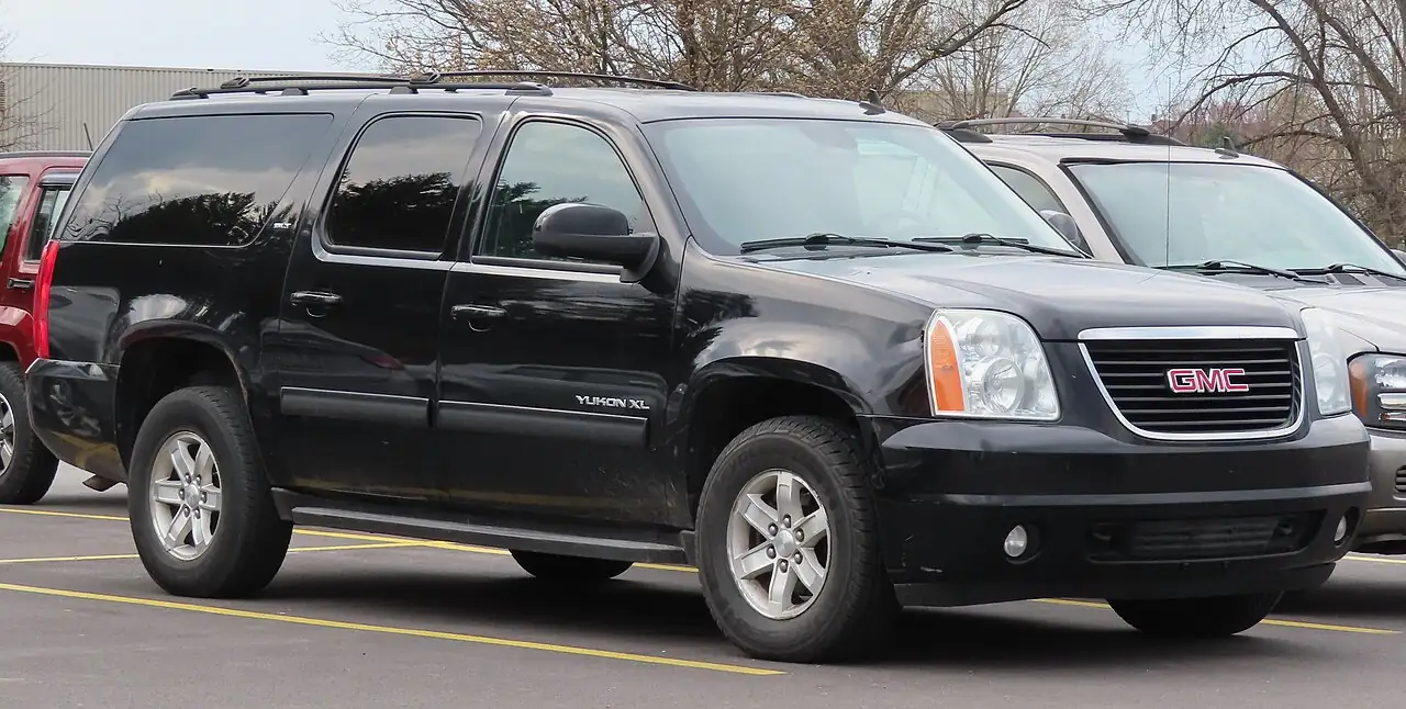 GMC Yukon XL Chauffeur SUV — cabin and detail view