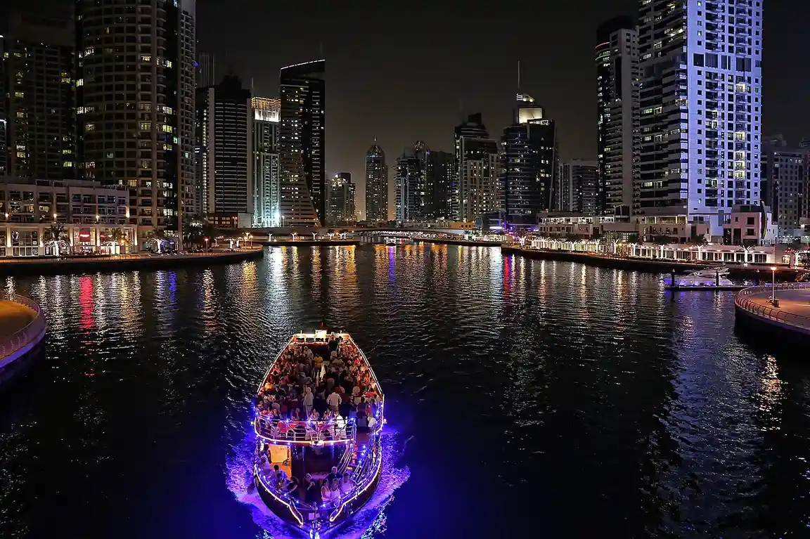 Night Tours, Concerts & Theatre in Dubai β photo